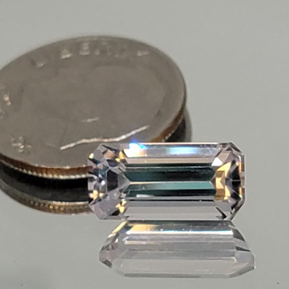 Marvelous 3 Carat VVS Morganite Gemstone! - Picture 12 of 13